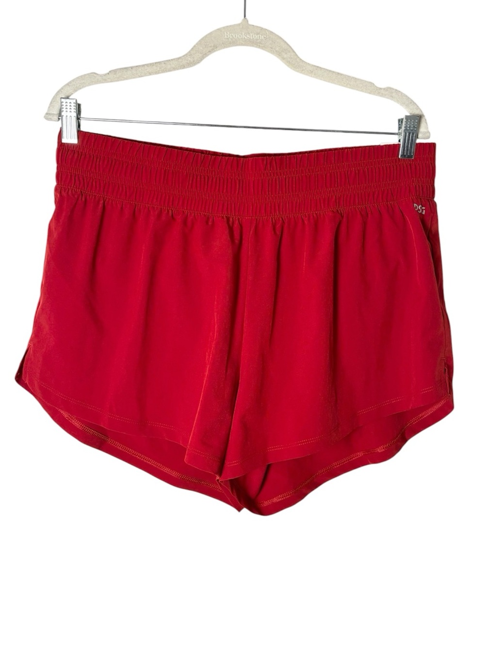 NWT DSG Women’s Bright Red Athletic High Rise Stride Shorts 50+ UV